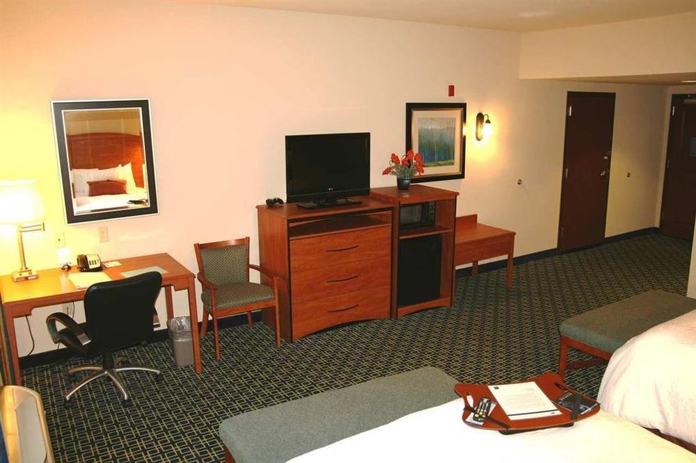 Hampton Inn & Suites Lancaster Værelse billede