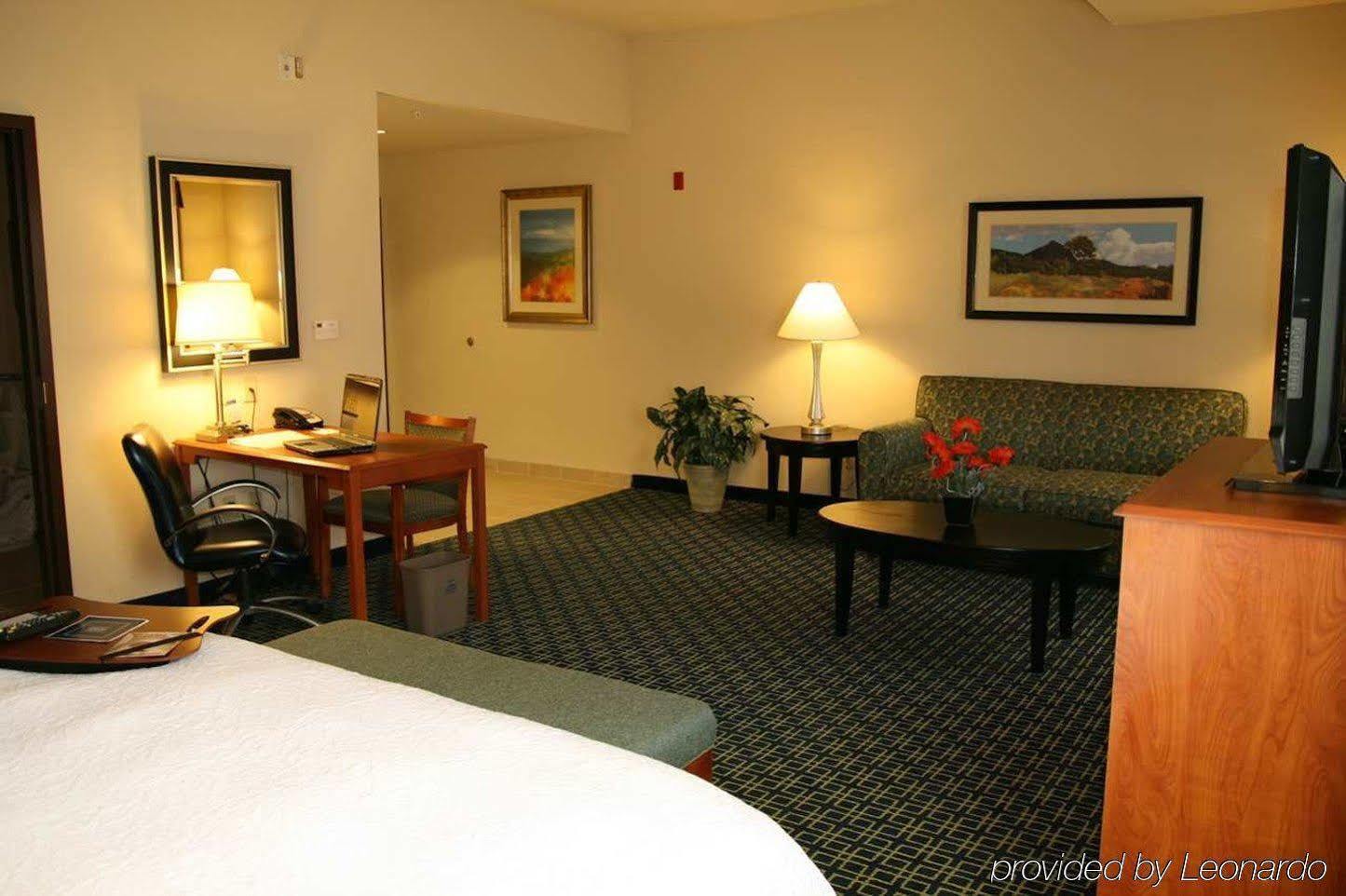 Hampton Inn & Suites Lancaster Værelse billede